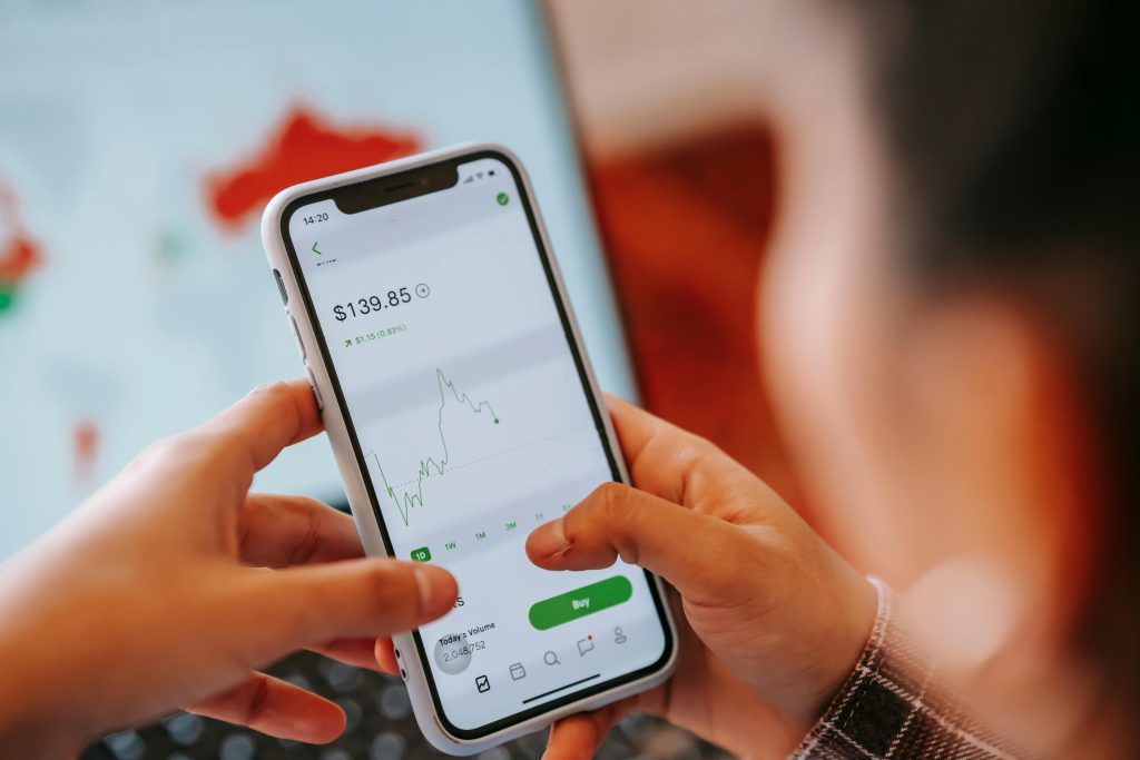 wealth with micro-investing apps